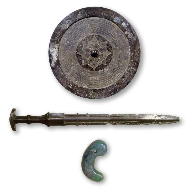 Künstlerische Darstellung der Throninsignien Japans